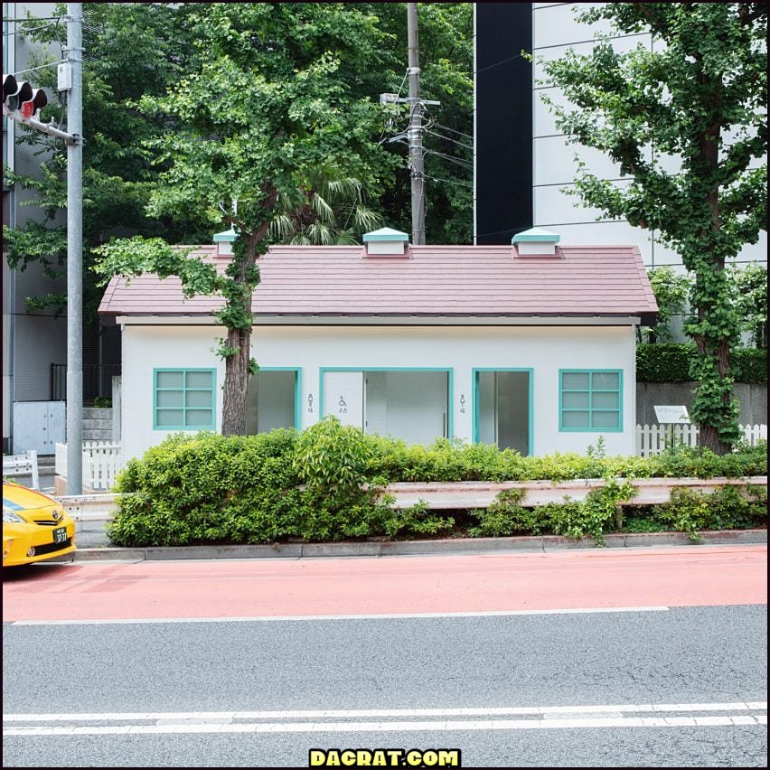 Baños públicos con forma de casa en Tokio por Nigo