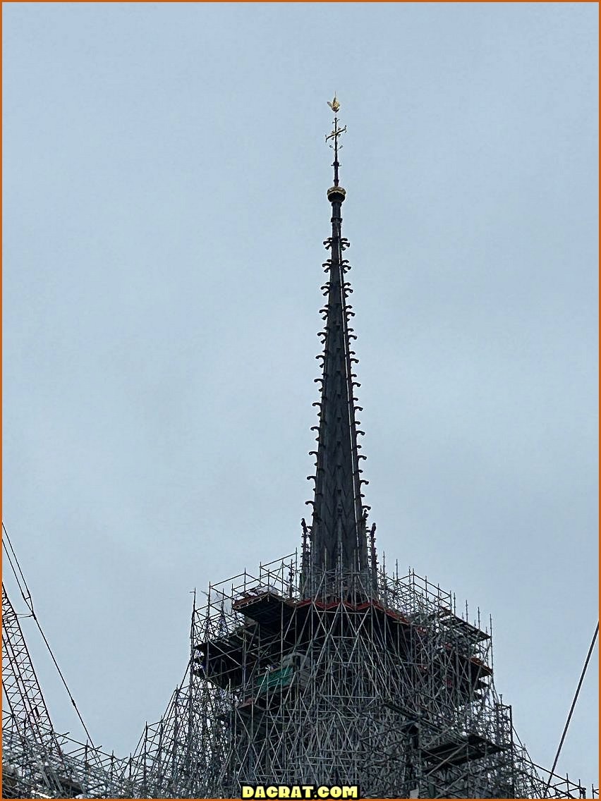 Aguja de la catedral de Notre-Dame